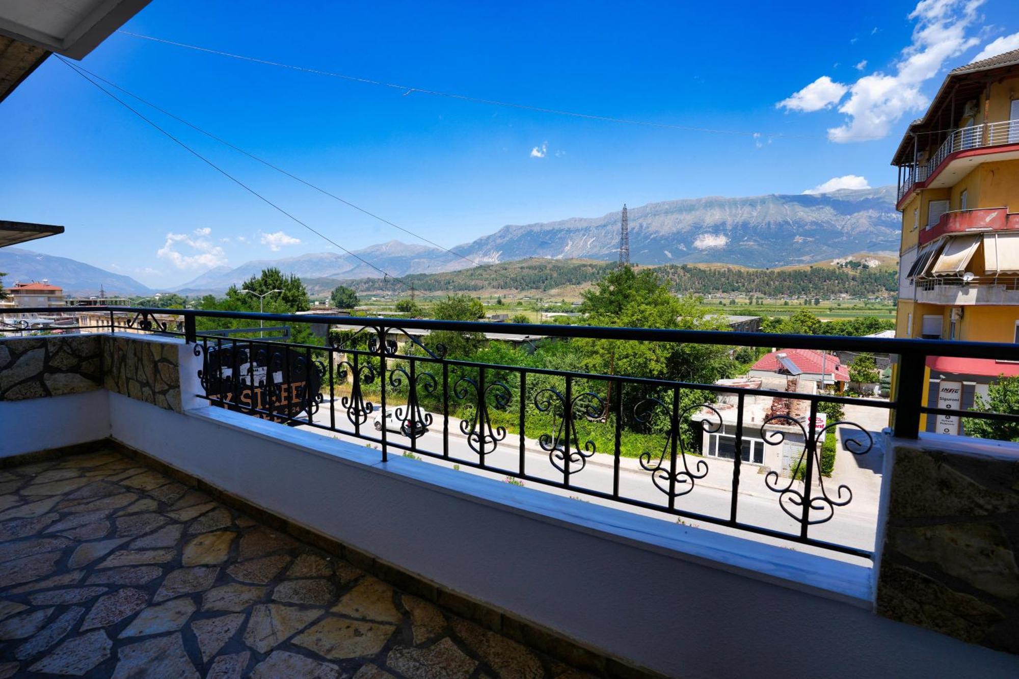 City Street Hotel Gjirokastër Exteriér fotografie